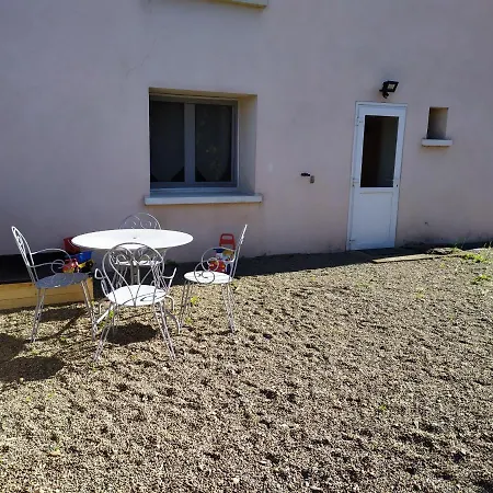 Ferienwohnung Chez Fabienne T3 Le Breuil-sur-Couze Exterior foto