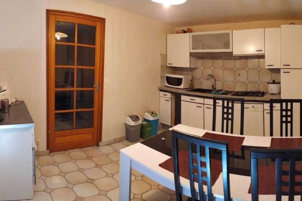 Chez Fabienne T3 Apartment Le Breuil-sur-Couze